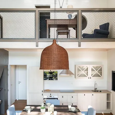 Forest Mansion Retreat Feriehus