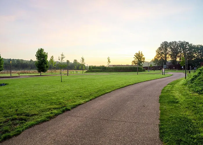 Forest Mansion Retreat Hébergement de vacances *